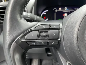 TOYOTA Yaris Cross Hybrid 1.5 Team D  Navi hzb Front SH