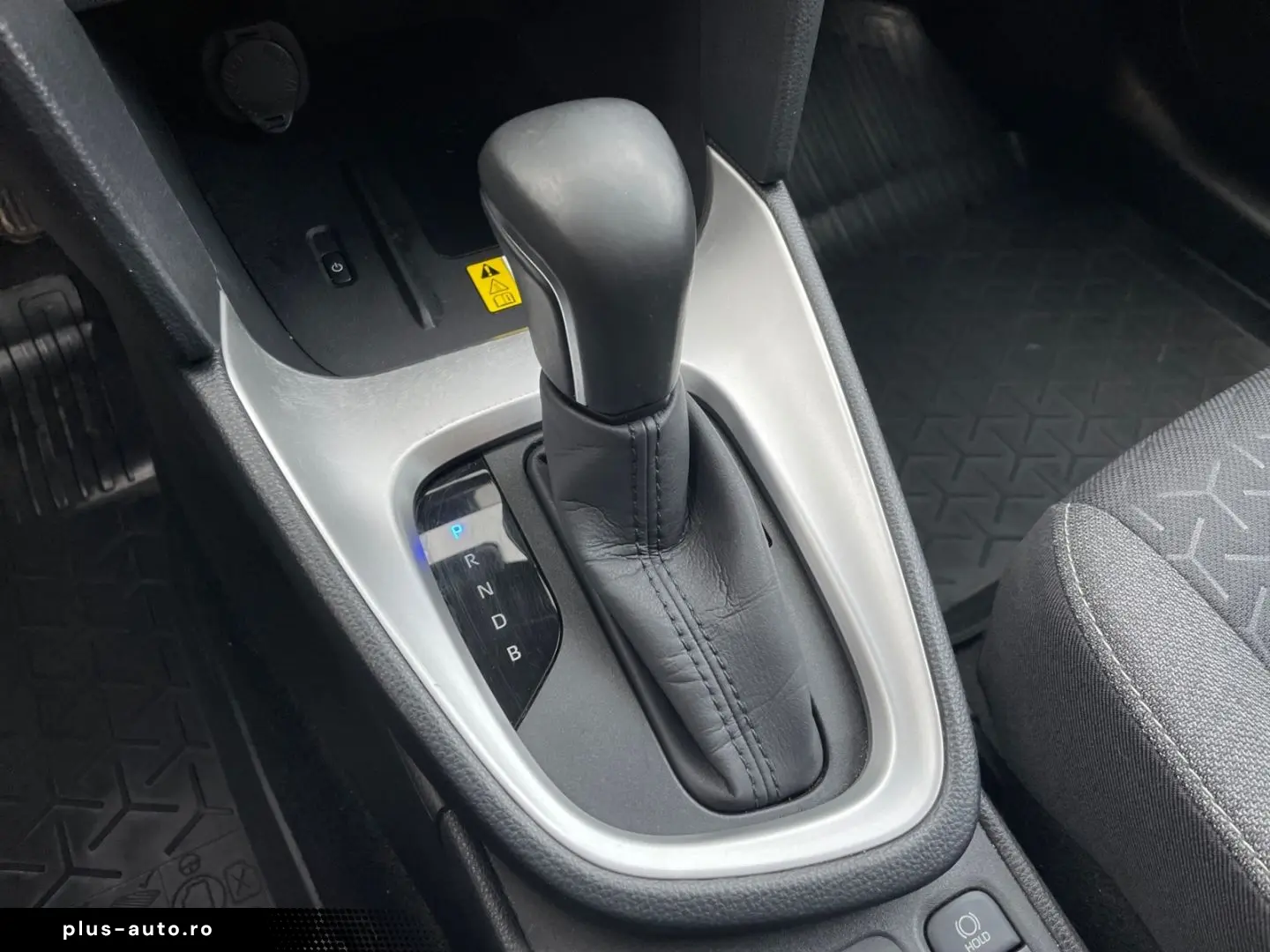 TOYOTA Yaris Cross Hybrid 1.5 Team D  Navi hzb Front SH