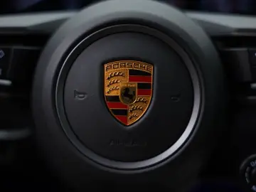 PORSCHE 992 Cabrio 3.0 Carrera 4 S  Chrono Lift BOSE Spo