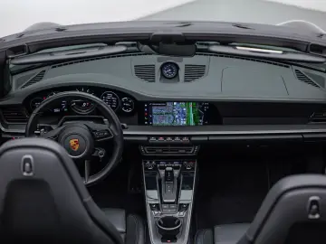 PORSCHE 992 Cabrio 3.0 Carrera 4 S  Chrono Lift BOSE Spo