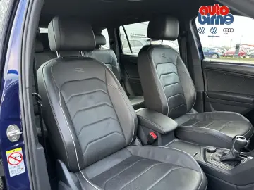 VW Tiguan Allspace 2.0 TDI R-Line 4Motion HUD Stand