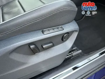 VW Tiguan Allspace 2.0 TDI R-Line 4Motion HUD Stand