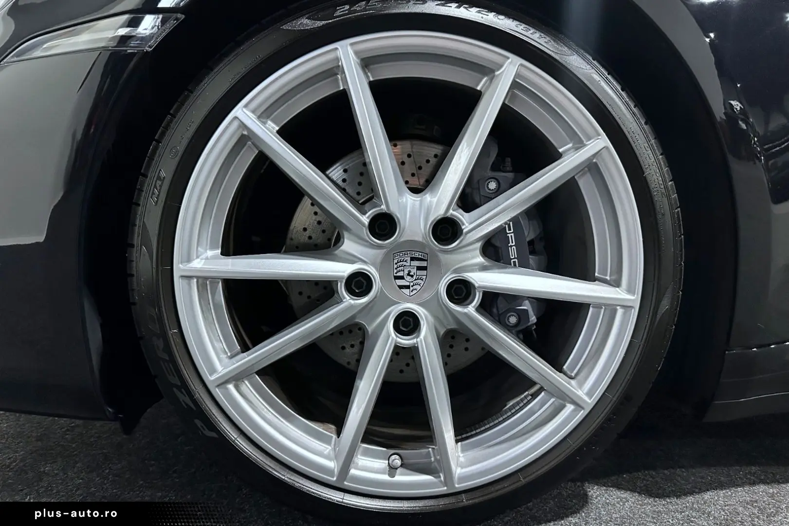 PORSCHE Carrera   Scheckheft   Approved 11 2026   Lift