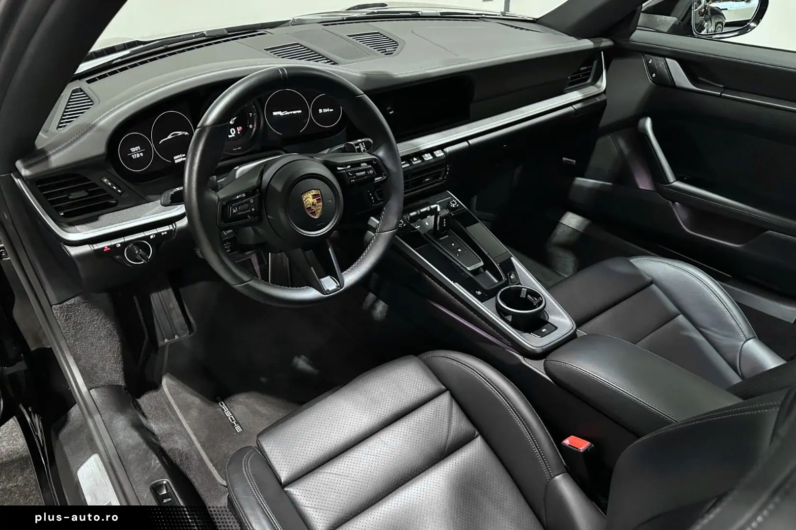 PORSCHE Carrera   Scheckheft   Approved 11 2026   Lift