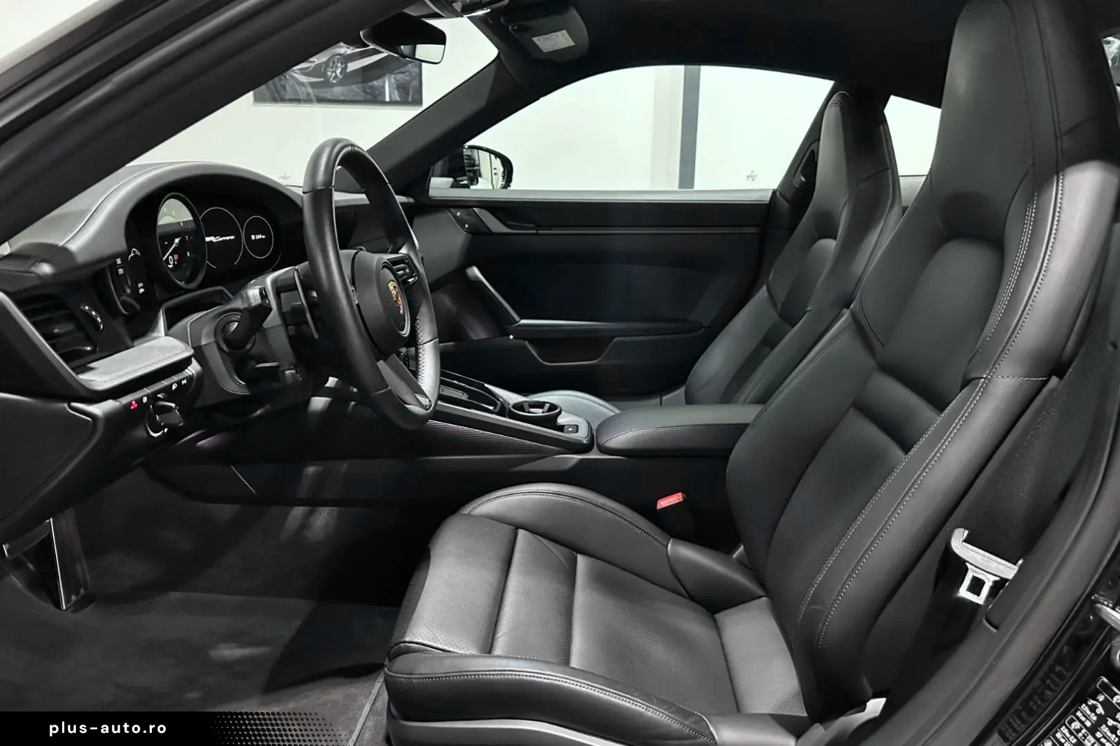 PORSCHE Carrera   Scheckheft   Approved 11 2026   Lift