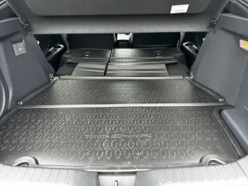 TOYOTA C-HR 2.0 Hybrid AWD GR SPORT Premiere