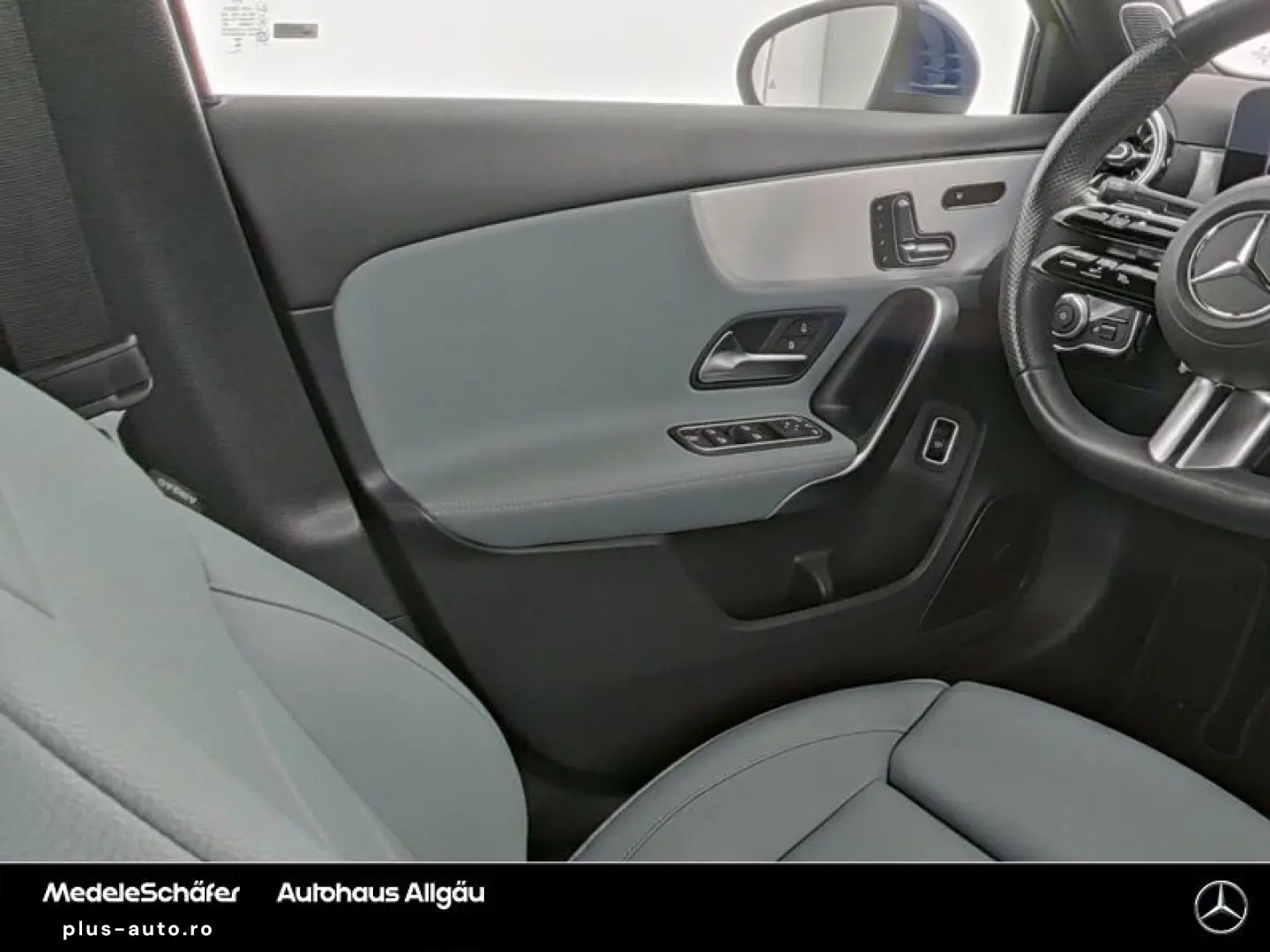 MERCEDES-BENZ A 250 4M AMG Premium  AHK Distronic Pano NP67