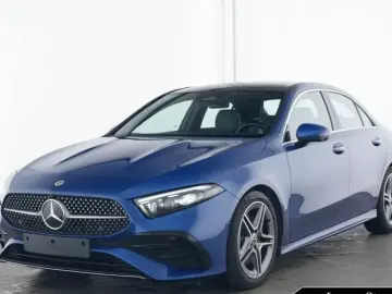 MERCEDES-BENZ A 250 4M AMG Premium  AHK Distronic Pano NP67