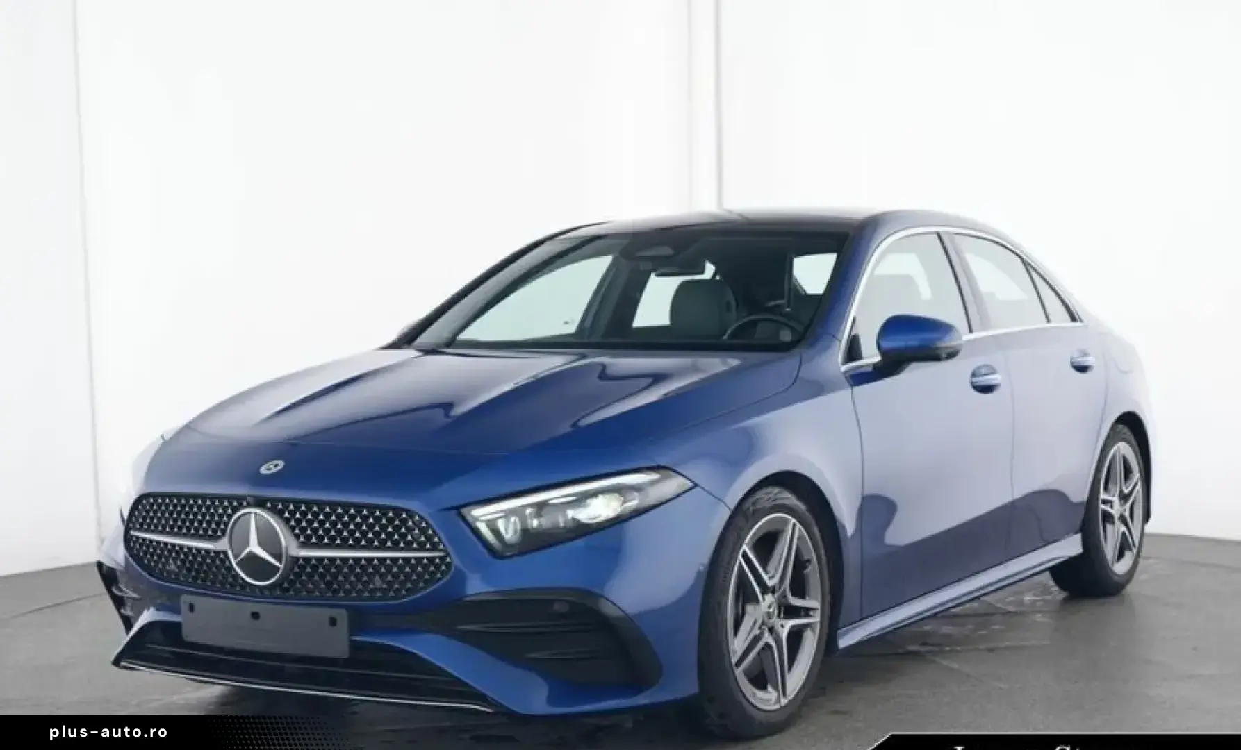 MERCEDES-BENZ A 250 4M AMG Premium  AHK Distronic Pano NP67