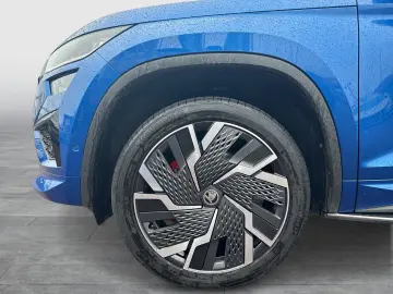 SKODA Kodiaq 2.0 RS 4X4 LEDER PANO AHK 360CAM LM20 NAV