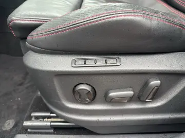 SKODA Kodiaq 2.0 RS 4X4 LEDER PANO AHK 360CAM LM20 NAV