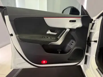 MERCEDES-BENZ CLA 200 7G AMG EDITION 2020  PANO AMBIENTE KAM