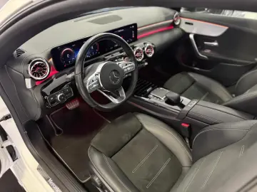 MERCEDES-BENZ CLA 200 7G AMG EDITION 2020  PANO AMBIENTE KAM