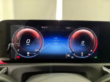 MERCEDES-BENZ CLA 200 7G AMG EDITION 2020  PANO AMBIENTE KAM