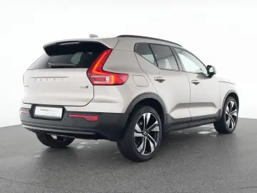 VOLVO XC40 B5 Benzin AWD Ultimate Dark 20  360 -KAMERA