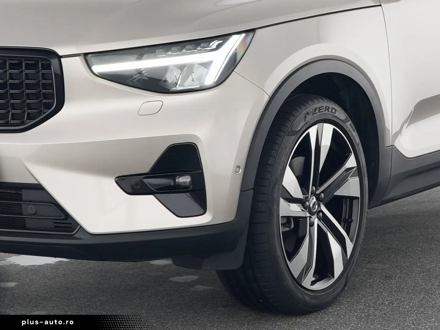 VOLVO XC40 B5 Benzin AWD Ultimate Dark 20  360 -KAMERA