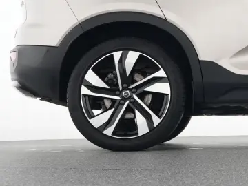 VOLVO XC40 B5 Benzin AWD Ultimate Dark 20  360 -KAMERA