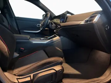 BMW 320i xDrive Lim M SPORT LivePro AdLED 360  St