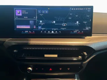 BMW 320i xDrive Lim M SPORT LivePro AdLED 360  St