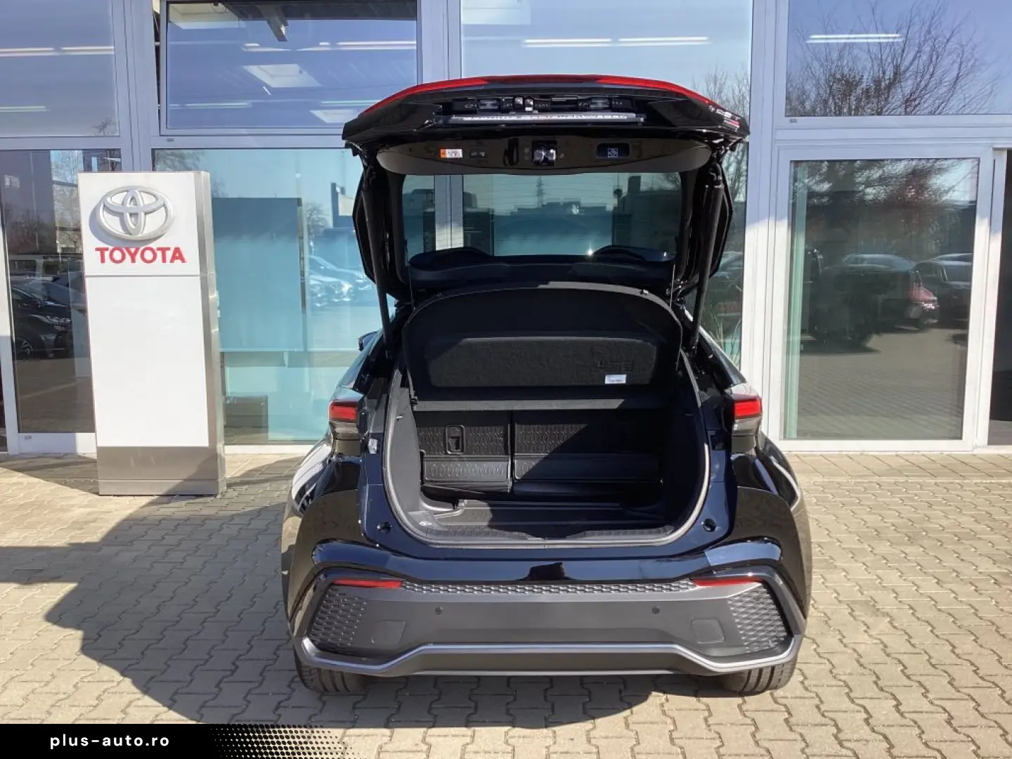 TOYOTA C-HR 2.0 Hybrid AWD GR SPORT Premiere