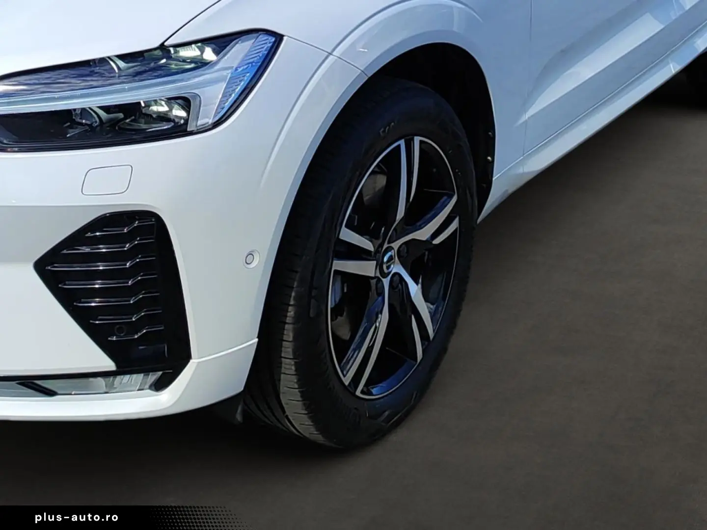 VOLVO XC60 B5 Diesel EU6d R Design AWD AD StandHZG Nav