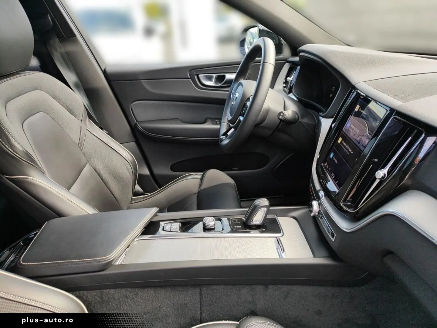 VOLVO XC60 B5 Diesel EU6d R Design AWD AD StandHZG Nav