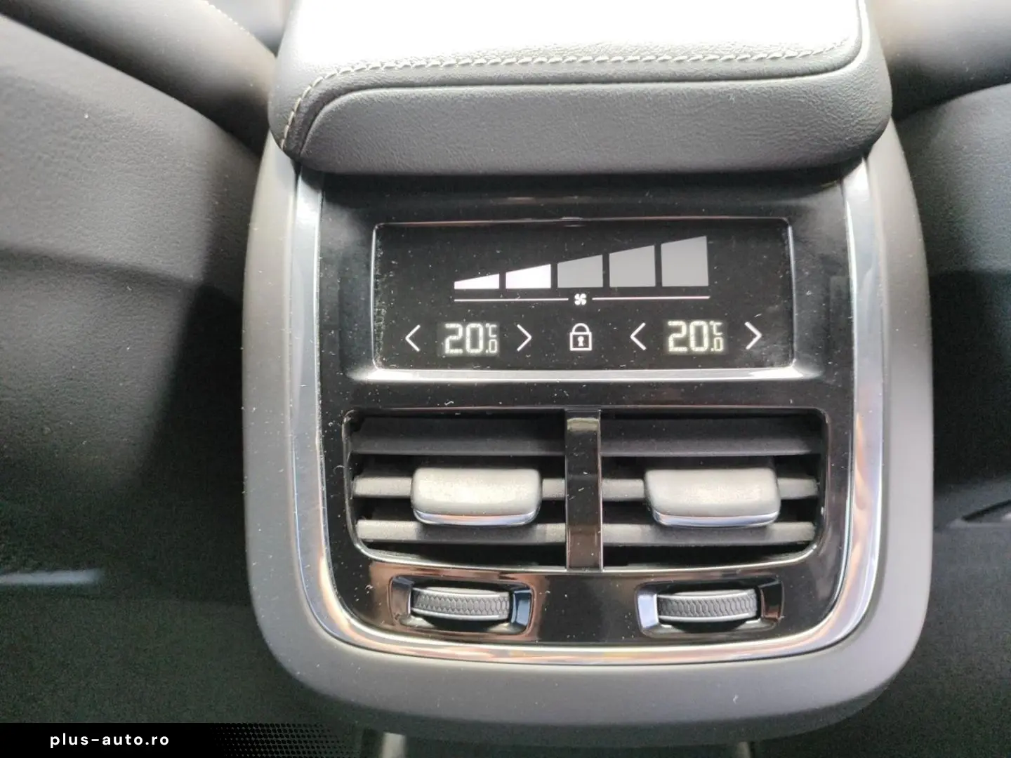 VOLVO XC60 B5 Diesel EU6d R Design AWD AD StandHZG Nav