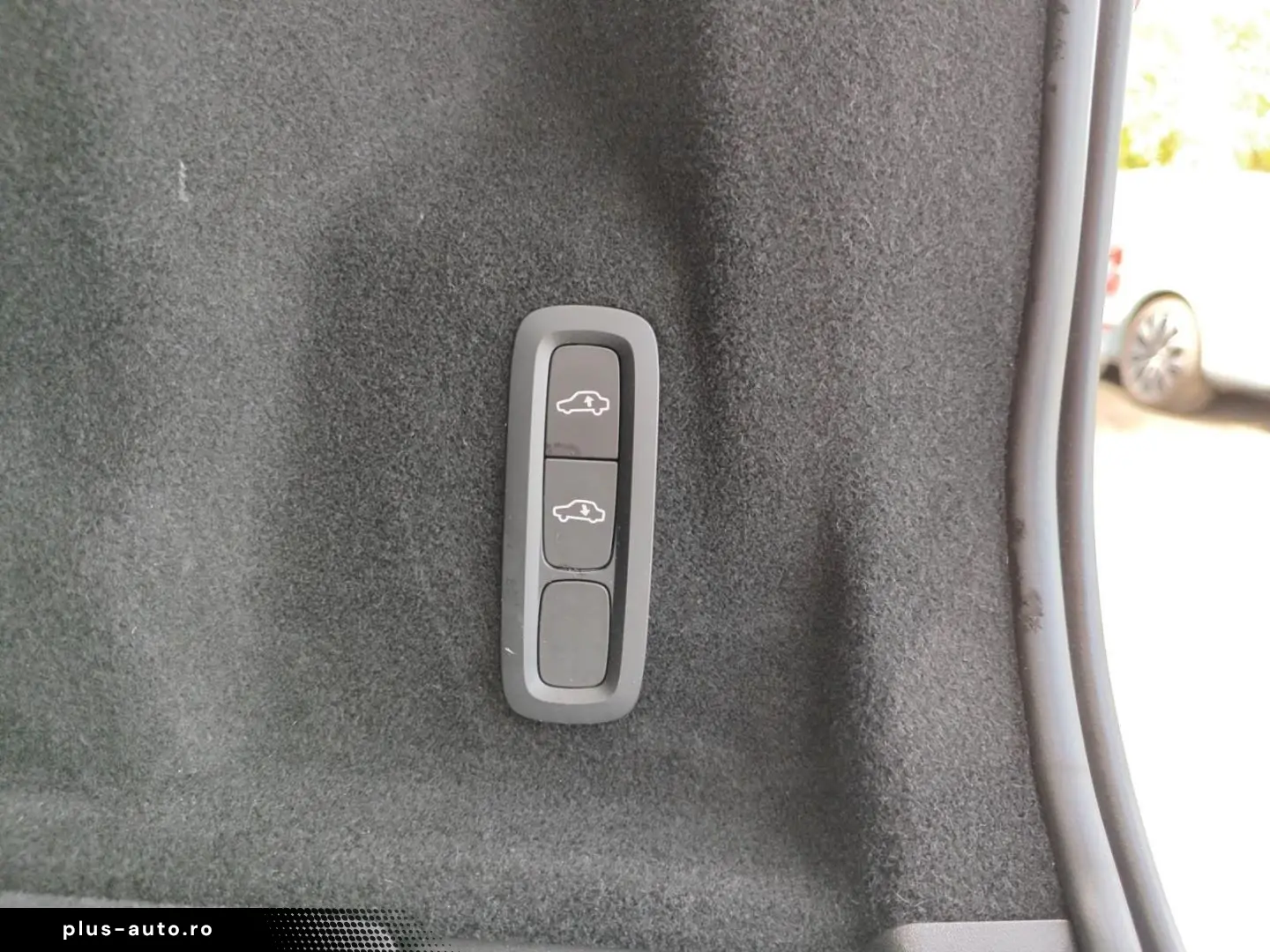 VOLVO XC60 B5 Diesel EU6d R Design AWD AD StandHZG Nav