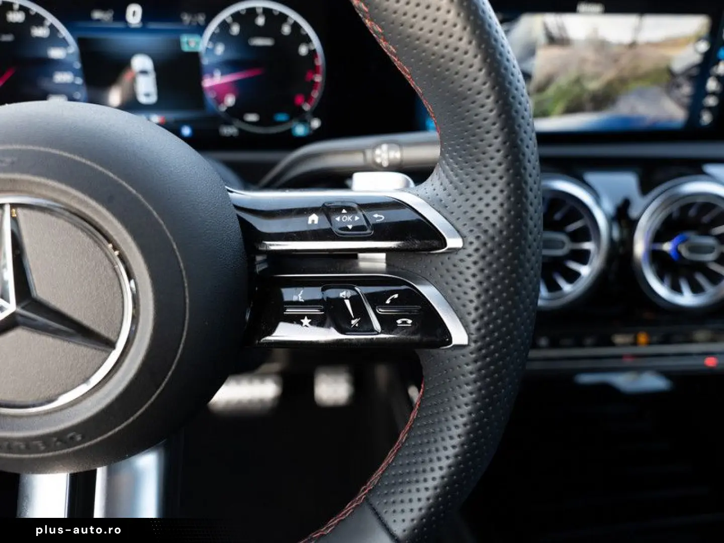 MERCEDES-BENZ A 220 4M Limo AMG-Sport MLB Pano AHK HUD Night