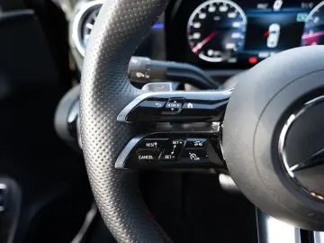 MERCEDES-BENZ A 220 4M Limo AMG-Sport MLB Pano AHK HUD Night