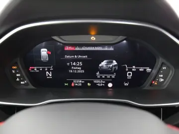 AUDI Q3 Sportback 2.0 TFSI quattro S-tronic S line  L