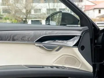 AUDI A8 50 TDI SLINE MASSAGE.PANO.B&O.MATRIX..AHK.