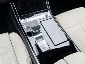 AUDI A8 50 TDI SLINE MASSAGE.PANO.B&O.MATRIX..AHK.