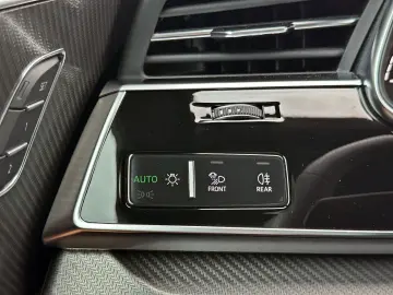 AUDI RSQ8 performance BLACK KERAMIK PANO HUD OLED