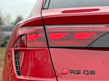 AUDI RSQ8 performance BLACK KERAMIK PANO HUD OLED