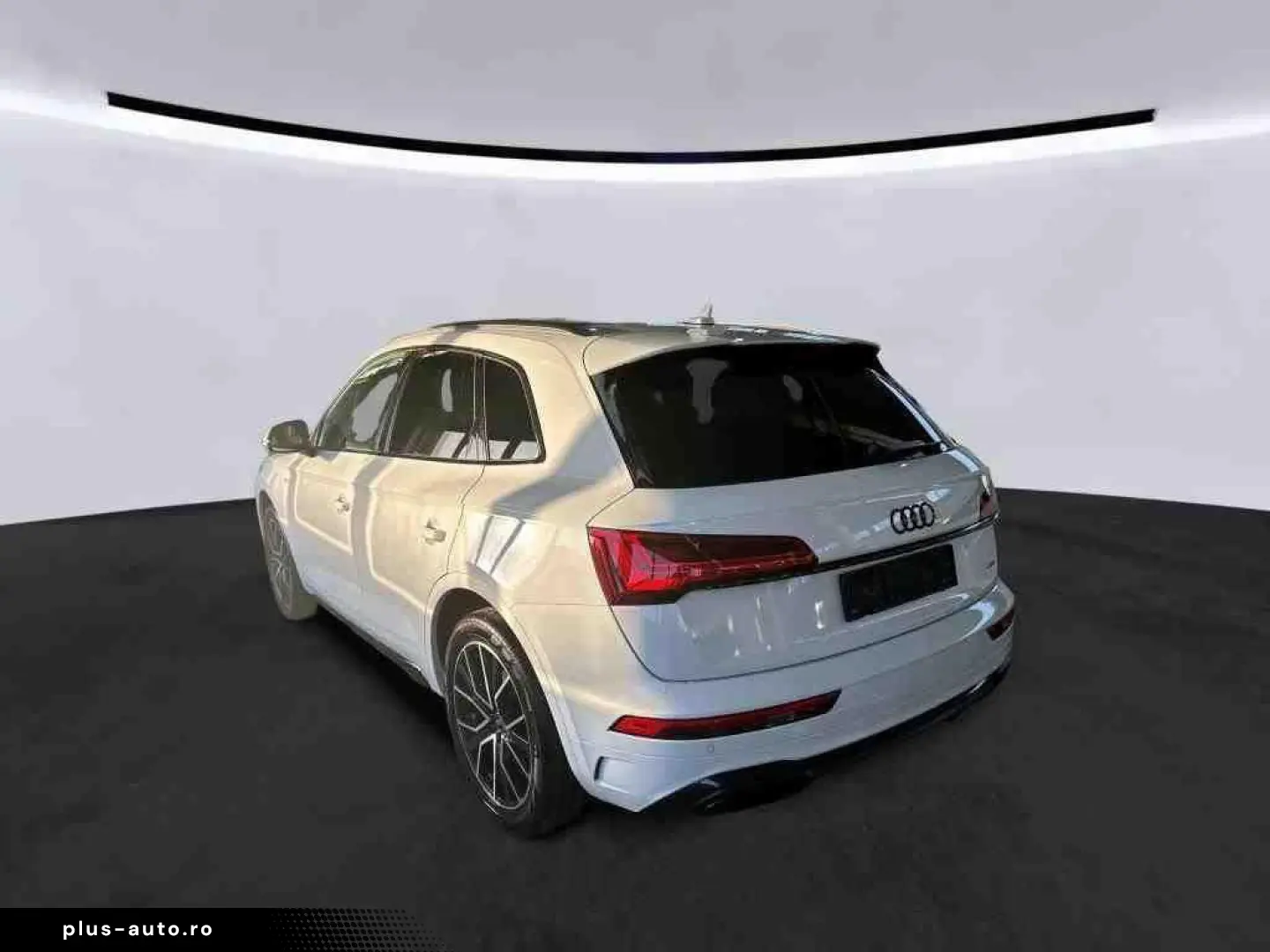 AUDI Q5 40 TDI. S-Line B&O MATRIX PANO AHK LUFT RAUTE
