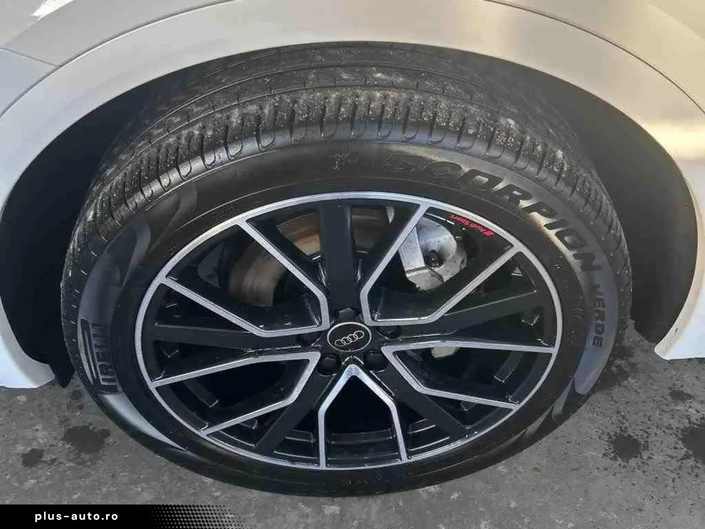 AUDI Q5 40 TDI. S-Line B&O MATRIX PANO AHK LUFT RAUTE