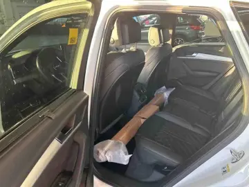 AUDI Q5 40 TDI. S-Line B&O MATRIX PANO AHK LUFT RAUTE