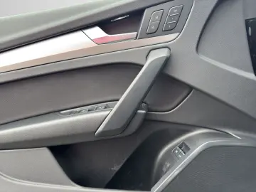 AUDI Q5 50 TFSIe quattro S tronic NAVI AHK KAMERA