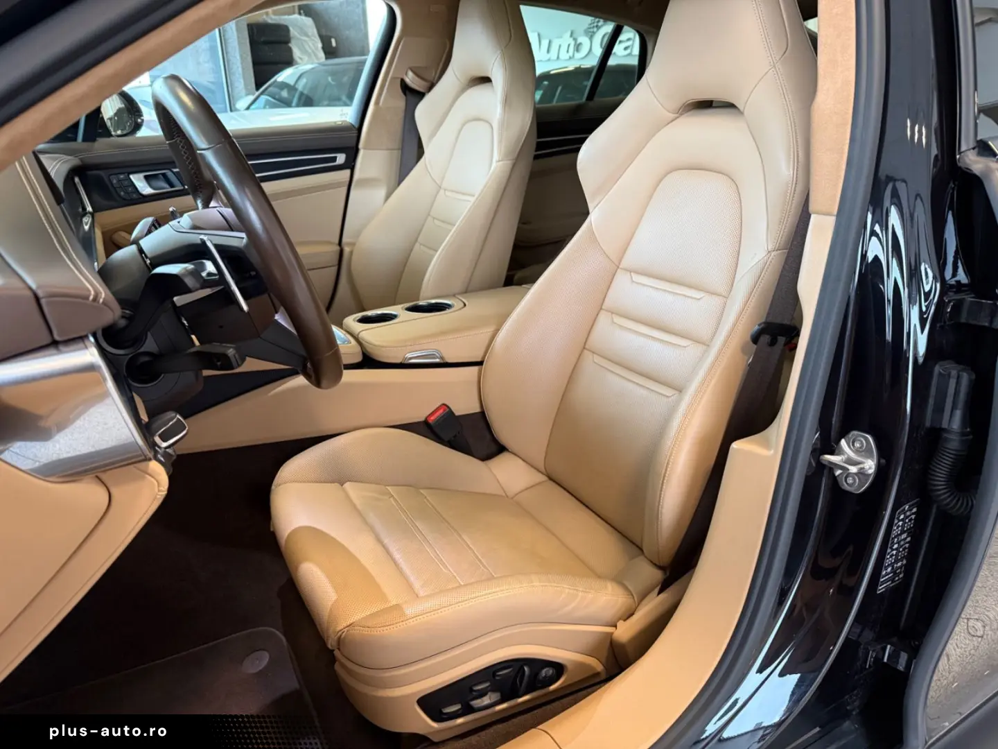 PORSCHE Panamera GTS Matrix ACC Bose Pano SoftClose 360