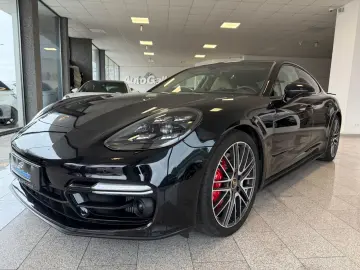 PORSCHE Panamera GTS Matrix ACC Bose Pano SoftClose 360