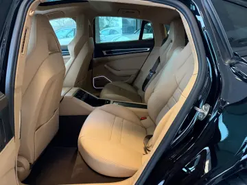 PORSCHE Panamera GTS Matrix ACC Bose Pano SoftClose 360