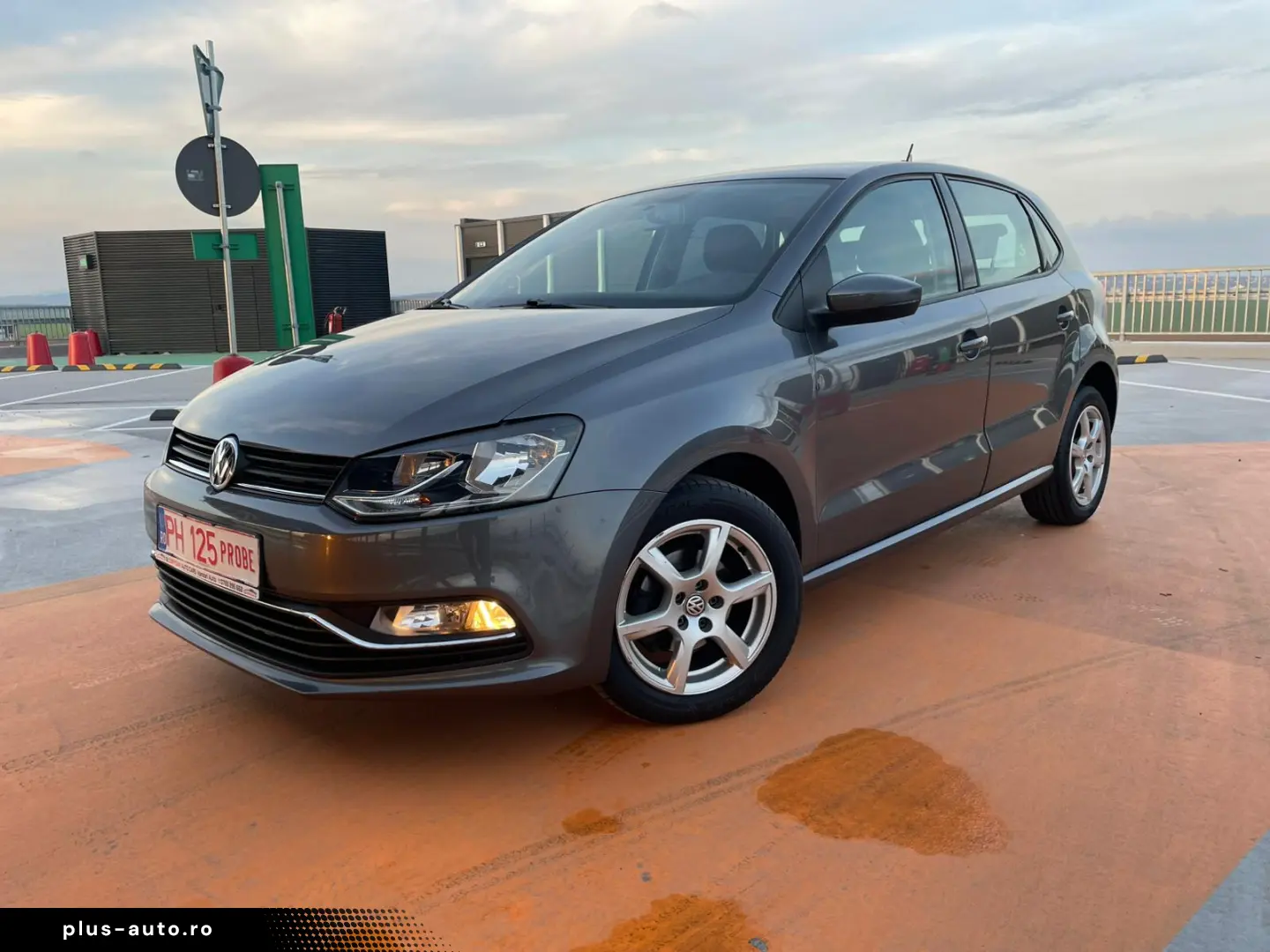 Volkswagen Polo 1.4TDI 01.2016 NAVI JANTE RATE CU BULETINUL