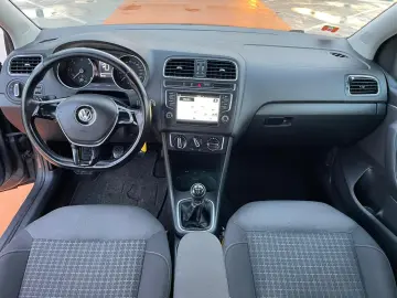 Volkswagen Polo 1.4TDI 01.2016 NAVI JANTE RATE CU BULETINUL