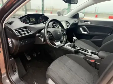 PEUGEOT 308 1.6HDI 120CP PANO CLIMA Navi GARANTIE