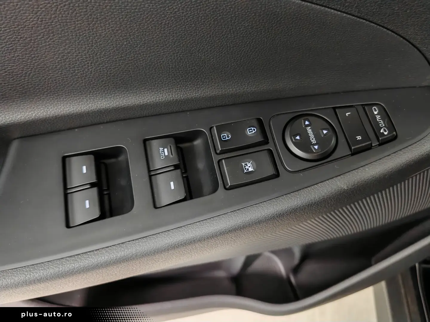 Hyundai Tucson blue 1.7 CRDi 2WD Classic