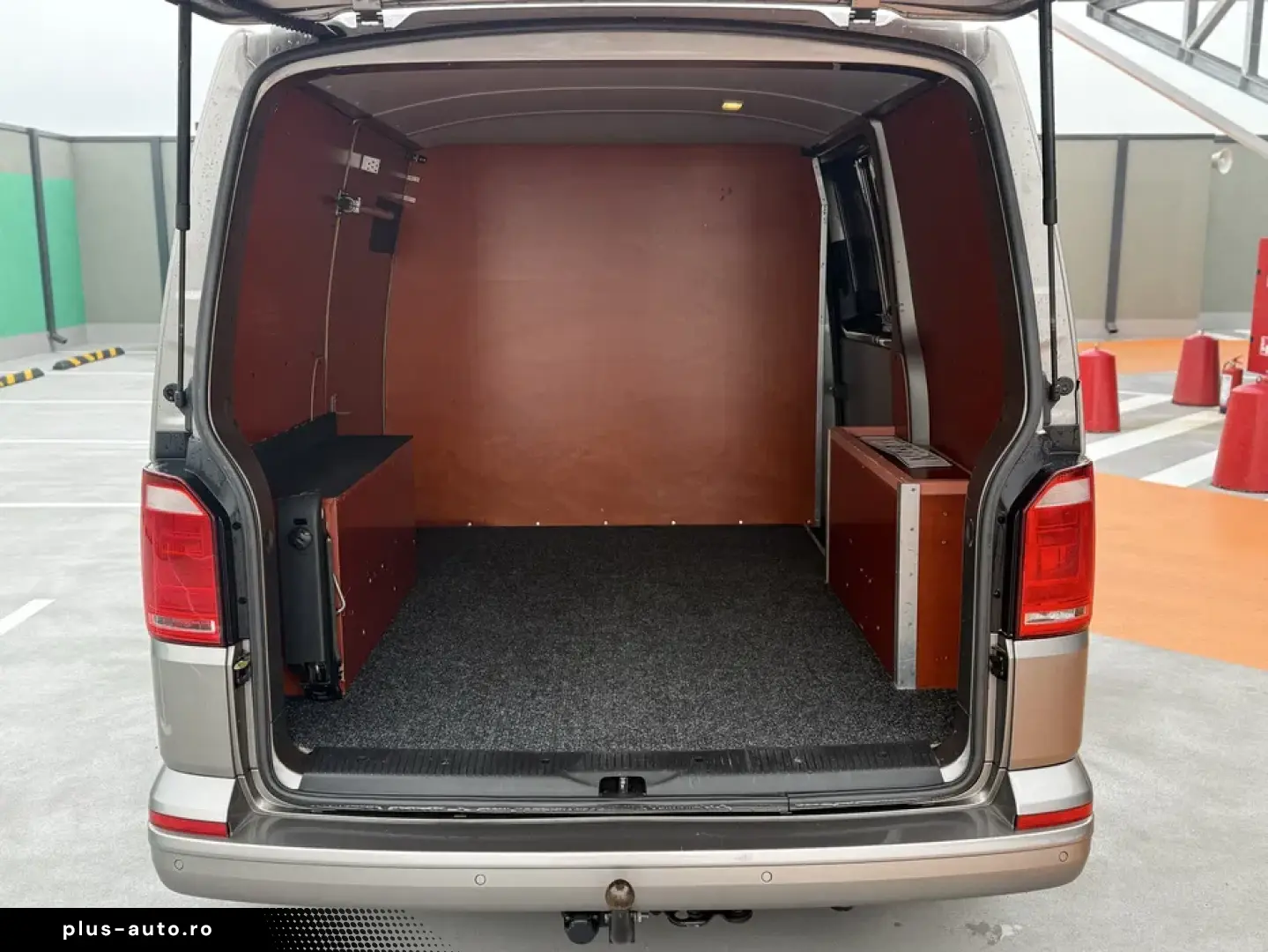 Volkswagen Transporter T6 2.0TDI CUTIE AUTOMATA   TRAPA