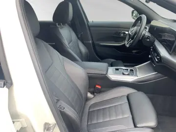 BMW 320i xDrive
