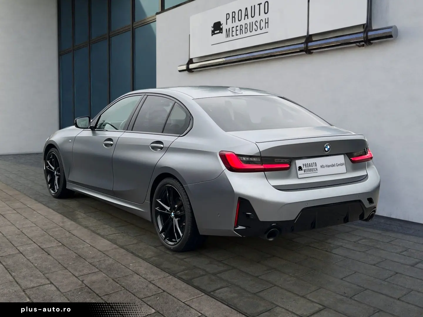 BMW 320d xDrive M Sport MMRY GLASDACH KMFRTZGNG 360