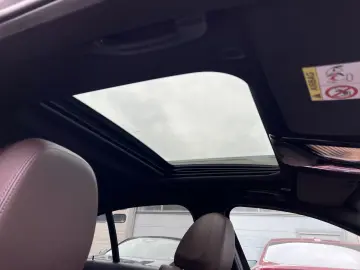 BMW 320d xDrive M Sport MMRY GLASDACH KMFRTZGNG 360